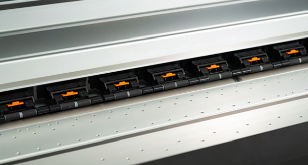 Mutoh XpertJet XPJ-1682UR rolo UV tiskalnik
